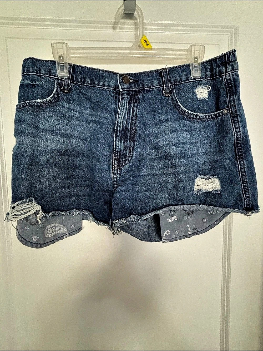 Lucky Brand Jean Shorts Blue Size 17 Distressed